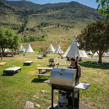 Dreamcatcher Tipi Hotel Gardiner Kültér fotó